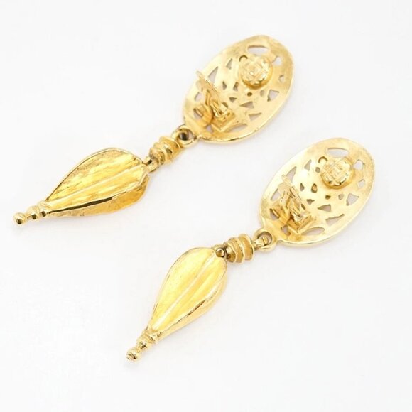 CHANEL CC Logos filigree Drop Clip-On Earrings Gold Tone 95A Auth w/Box s108-2 - Picture 3 of 5